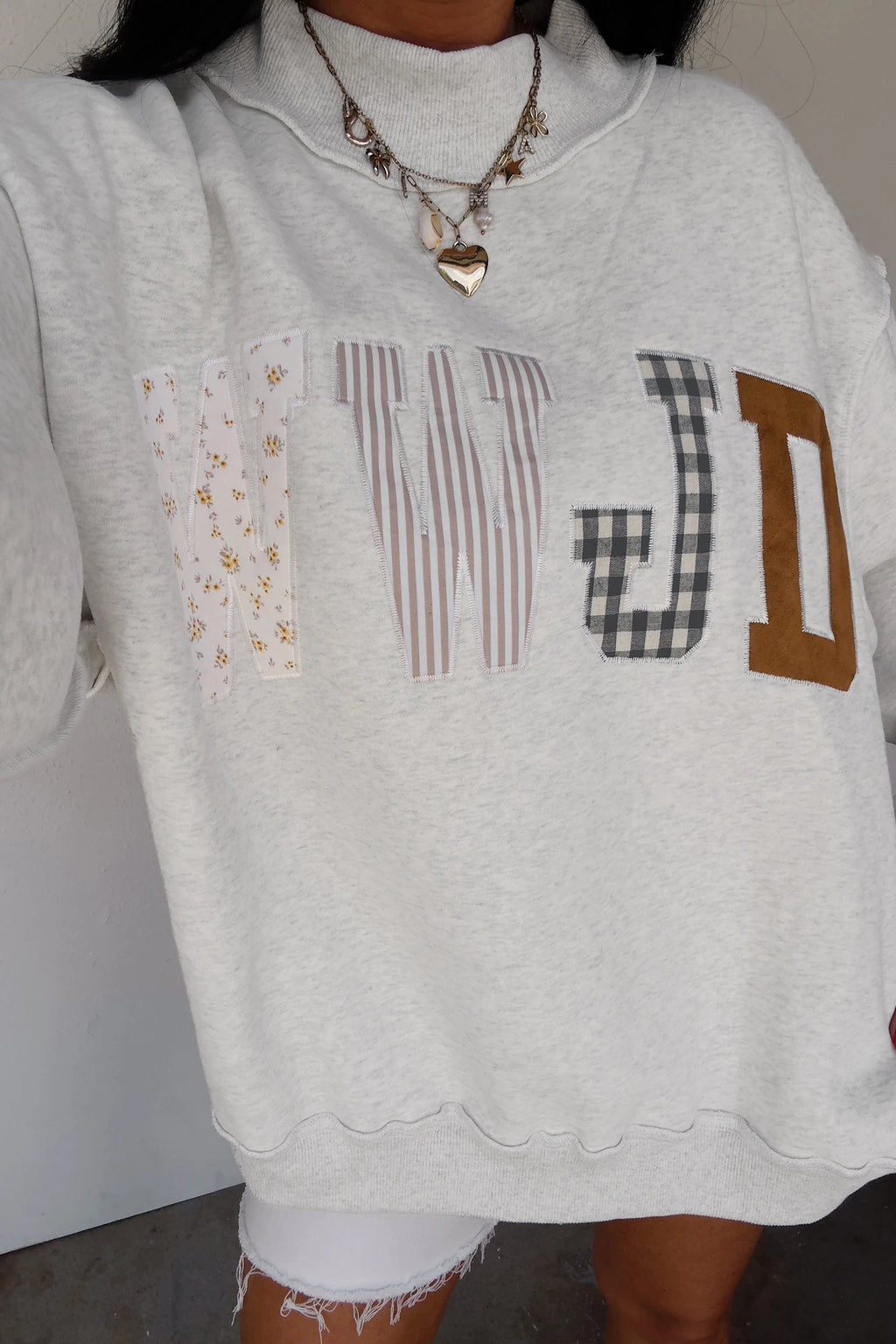 Gray WWJD Mixed Pattern Embroidered Patch Graphic Mock Neck Sweatshirt